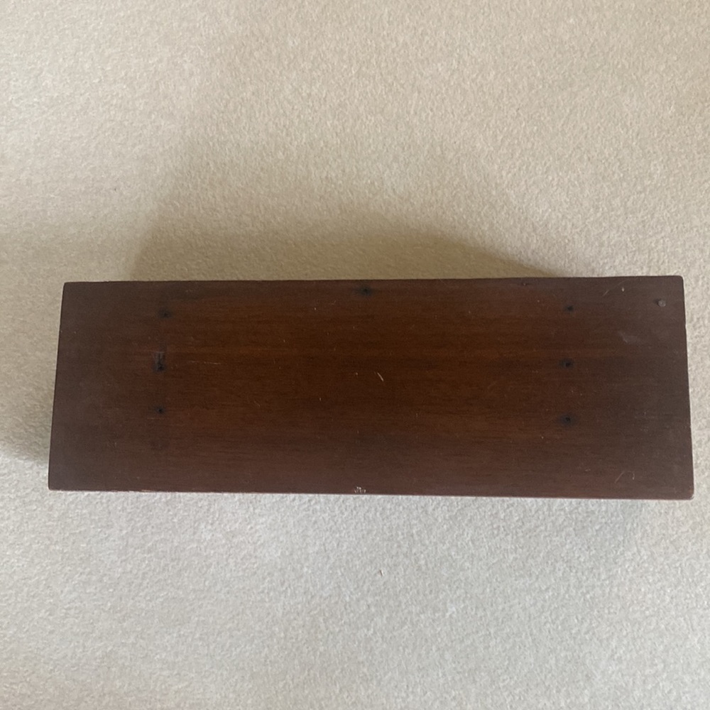 Vintage Art Deco look oak veneer wood display shelf with metal rings for hanging - Picture 3 of 11